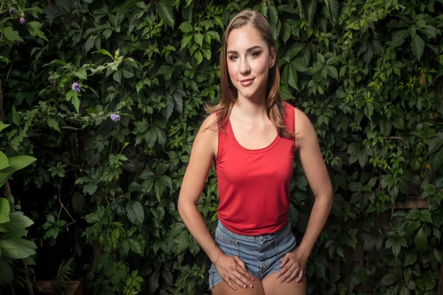 mikhaila peterson age